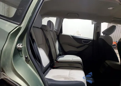 2021 Subaru Forester z USA, uszkodzony, nr VIN JF2SKADC8MH583505